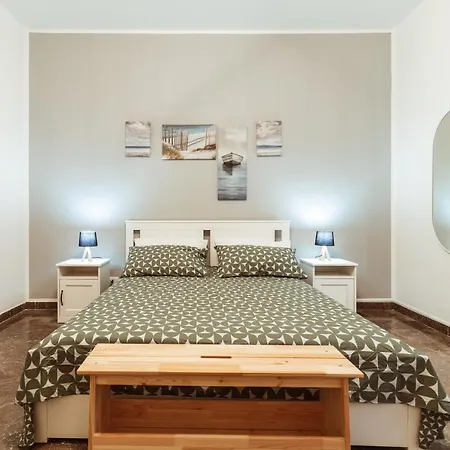 Dimora Ardesia - Housea بولينيانو آ ماري